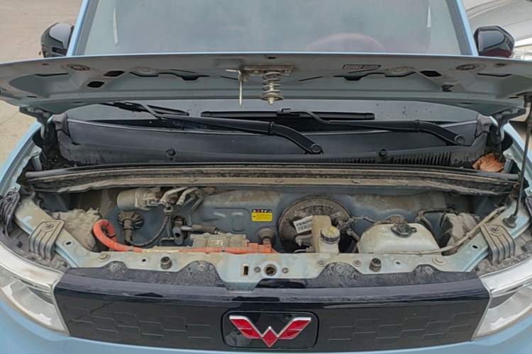Used Wuling Hongguang MINIEV 2020 Freedom Version Lithium Iron Phosphate Engine Bay
