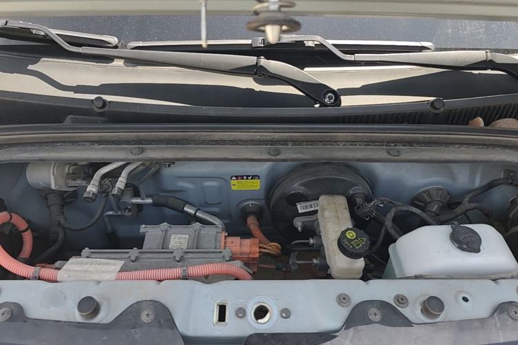 Used Wuling Hongguang MINIEV 2020 Zizai Version Lithium-NMC Engine Bay