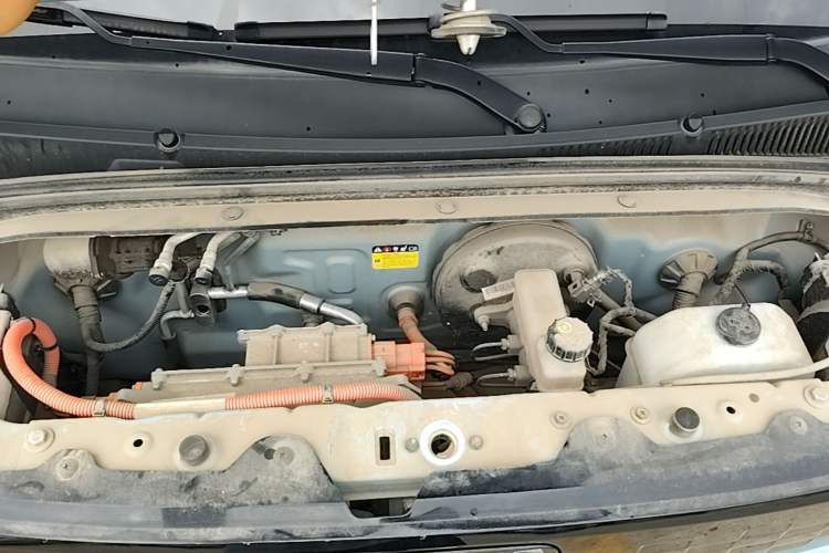 Used Wuling Hongguang MINIEV 2020 Enjoyment Model Lithium Iron Phosphate Engine Bay