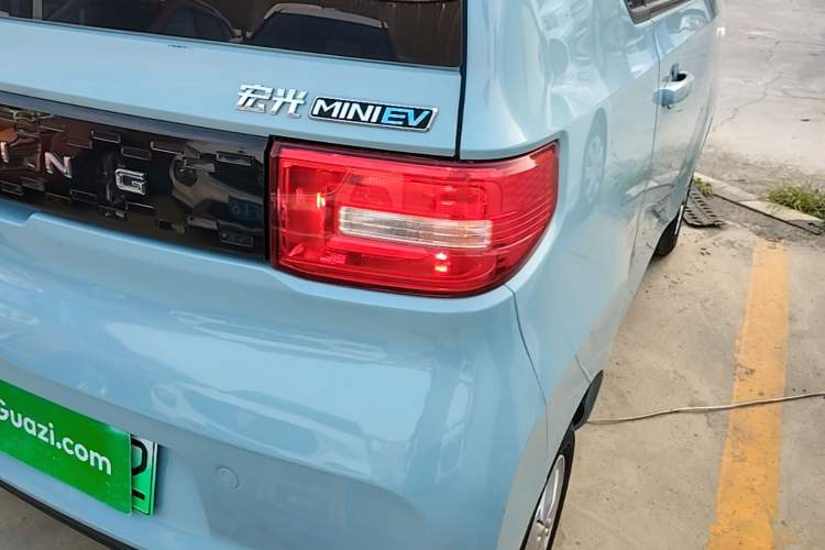 Used Wuling Hongguang MINIEV 2020 Freedom Version Lithium Iron Phosphate Exterior 3