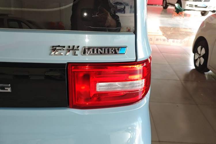 Used Wuling Hongguang MINIEV 2020 Enjoyment Model Lithium Iron Phosphate Exterior 3