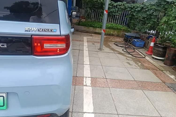 Used Wuling Hongguang MINIEV 2020 Easy Version Lithium-Ion Battery Exterior 3