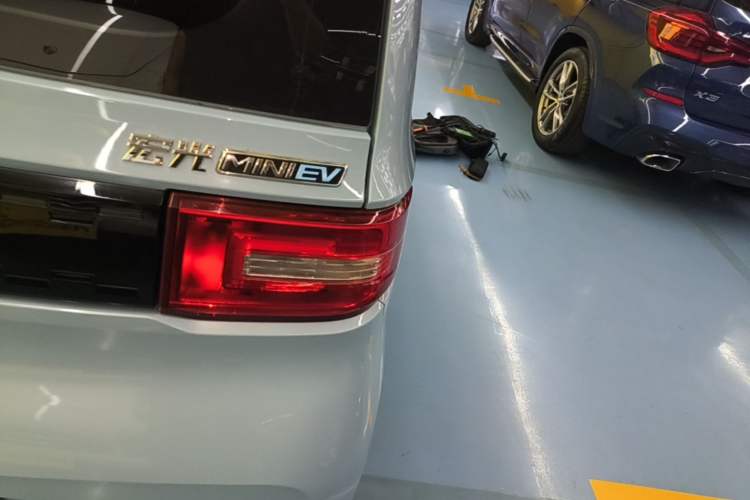 Used Wuling Hongguang MINIEV 2020 Enjoyment Model Lithium Iron Phosphate Exterior 3