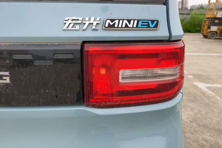 Used Wuling Hongguang MINIEV 2020 Freedom Version Lithium Iron Phosphate Exterior 3
