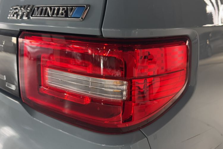 Used Wuling Hongguang MINIEV 2020 Freedom Version Lithium Iron Phosphate Exterior 4