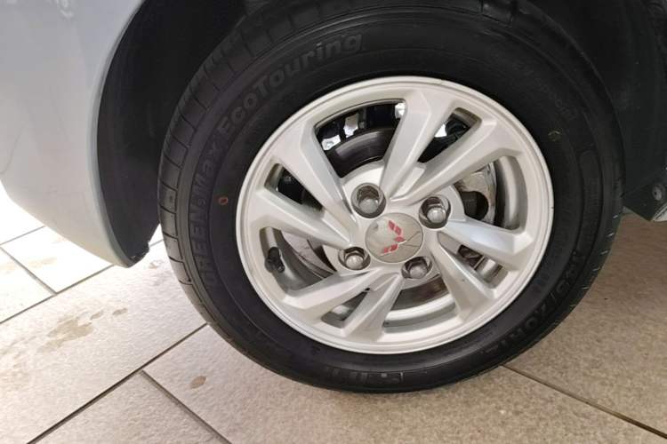 Used Wuling Hongguang MINIEV 2020 Zizai Version Lithium-NMC Exterior 4