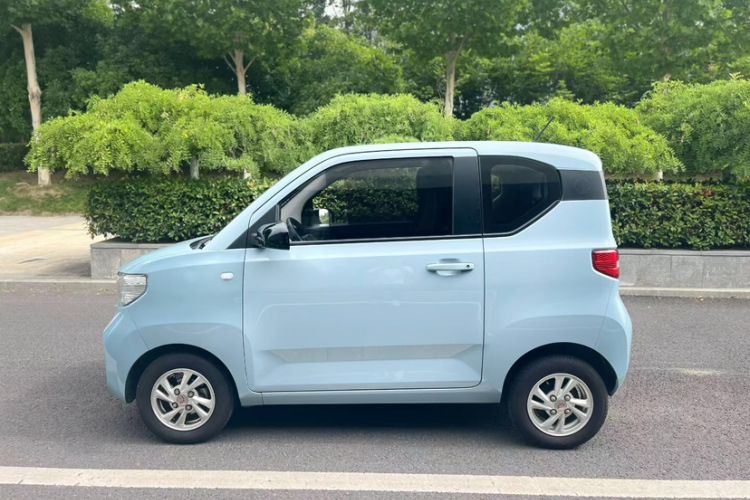 Used Wuling Hongguang MINIEV 2020 Enjoyment Model Lithium Iron Phosphate Exterior 4