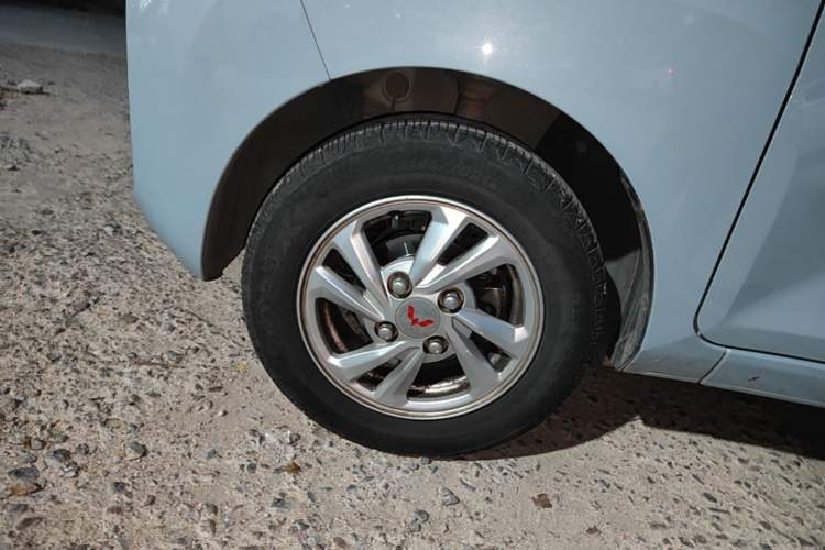 Used Wuling Hongguang MINIEV 2020 Zizai Version Lithium-NMC Exterior 4