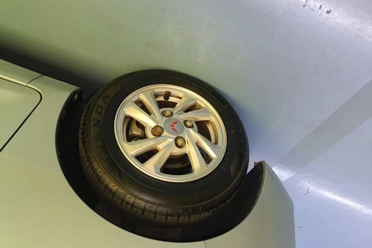 Used Wuling Hongguang MINIEV 2020 Enjoyment Model Lithium Iron Phosphate Exterior 4
