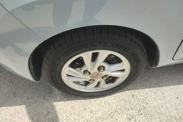 Used Wuling Hongguang MINIEV 2020 Enjoy Edition Lithium-Ion Battery Exterior 4