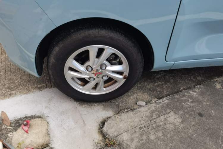 Used Wuling Hongguang MINIEV 2020 Zizai Version Lithium-NMC Exterior 4