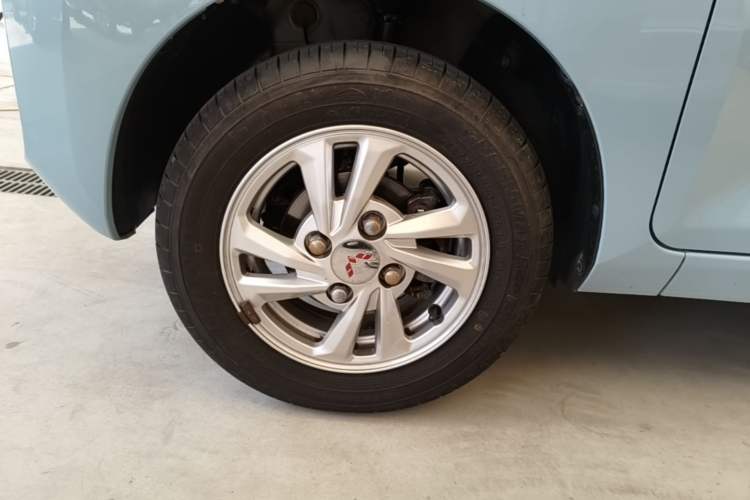 Used Wuling Hongguang MINIEV 2020 Zizai Version Lithium-NMC Exterior 4