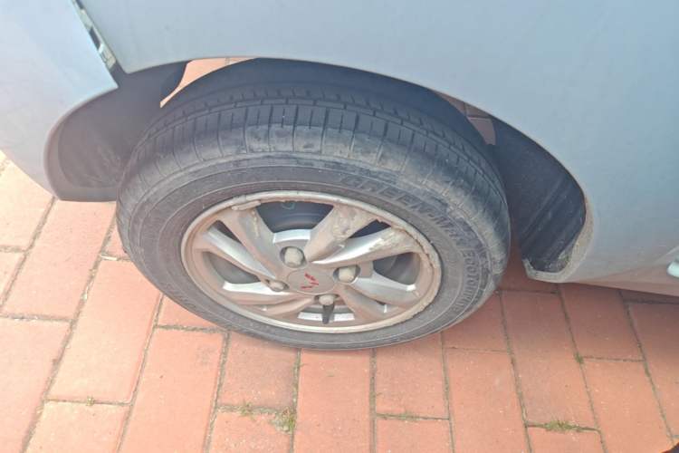 Used Wuling Hongguang MINIEV 2020 Zizai Version Lithium-NMC Exterior 5