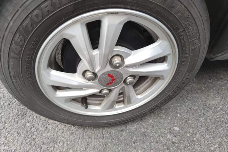 Used Wuling Hongguang MINIEV 2020 Freedom Version Lithium Iron Phosphate Exterior 5