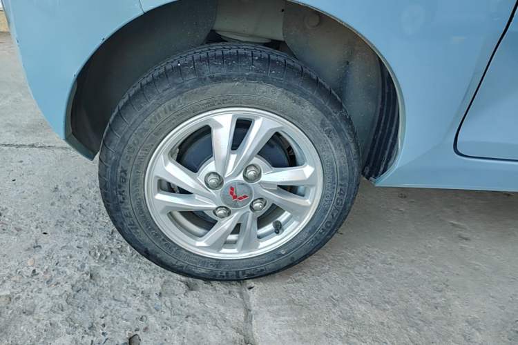 Used Wuling Hongguang MINIEV 2020 Zizai Version Lithium-NMC Exterior 5