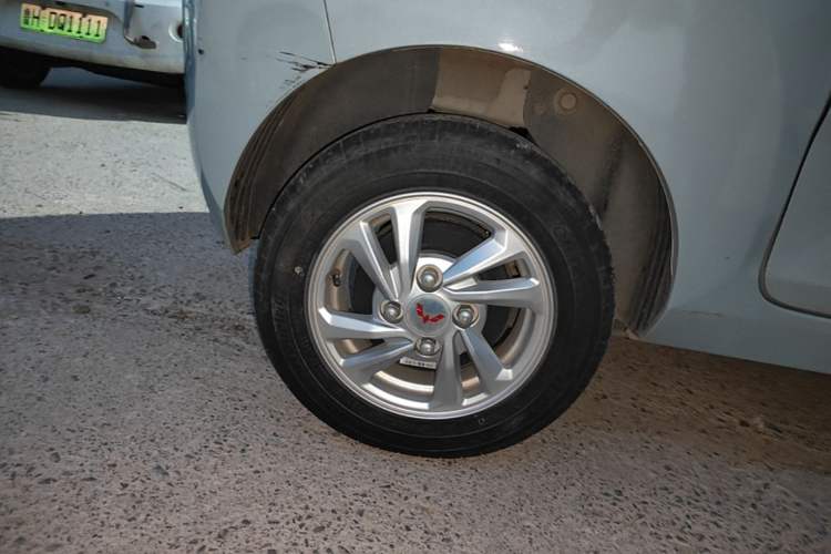 Used Wuling Hongguang MINIEV 2020 Zizai Version Lithium-NMC Exterior 5