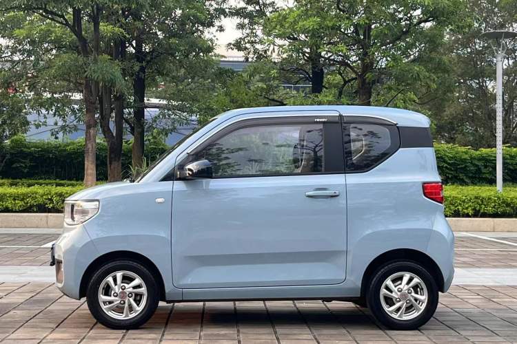 Used Wuling Hongguang MINIEV 2020 Freedom Version Lithium Iron Phosphate Exterior 5