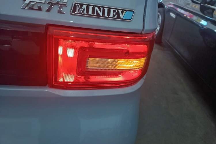 Used Wuling Hongguang MINIEV 2020 Easy Version Lithium-Ion Battery Exterior 6