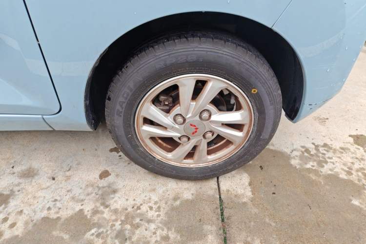 Used Wuling Hongguang MINIEV 2020 Zizai Version Lithium-NMC Exterior 7
