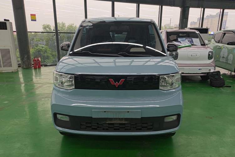 Used Wuling Hongguang MINIEV 2020 Freedom Version Lithium Iron Phosphate Front