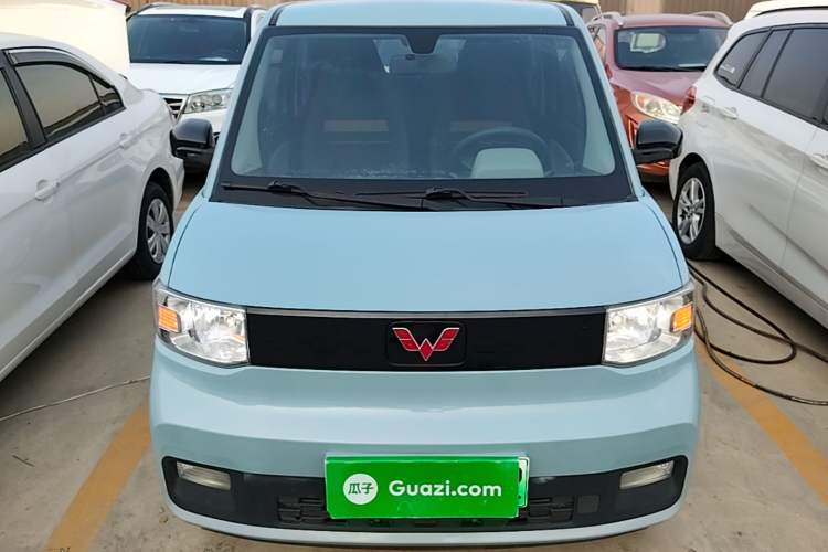 Used Wuling Hongguang MINIEV 2020 Freedom Version Lithium Iron Phosphate Front