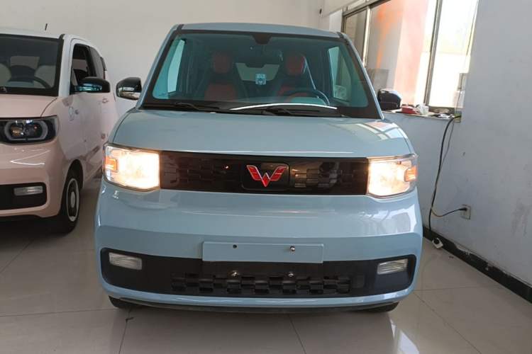 Used Wuling Hongguang MINIEV 2020 Freedom Version Lithium Iron Phosphate Front