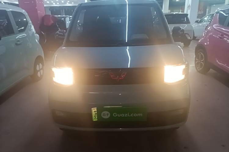 Used Wuling Hongguang MINIEV 2020 Zizai Version Lithium-NMC Front