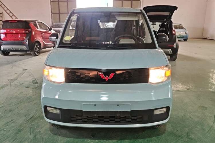Used Wuling Hongguang MINIEV 2020 Freedom Version Lithium Iron Phosphate Front