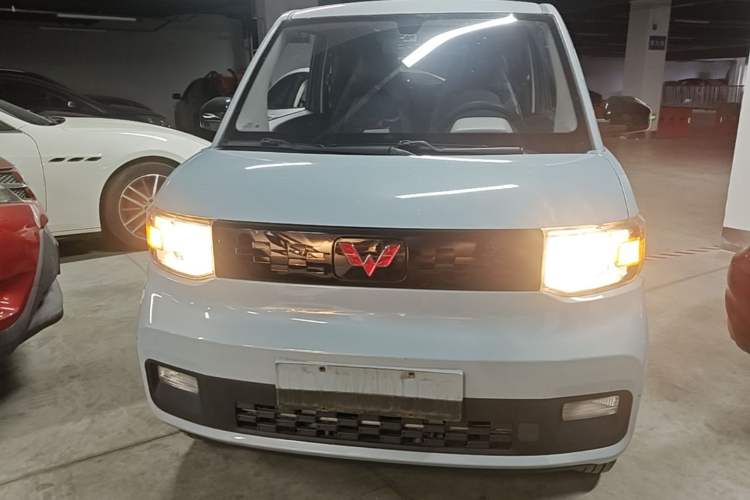 Used Wuling Hongguang MINIEV 2020 Freedom Version Lithium Iron Phosphate Front