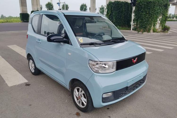 Used Wuling Hongguang MINIEV 2020 Enjoyment Model Lithium Iron Phosphate Front Right 45 Deg