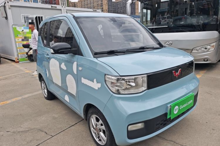 Used Wuling Hongguang MINIEV 2020 Enjoyment Model Lithium Iron Phosphate Front Right 45 Deg