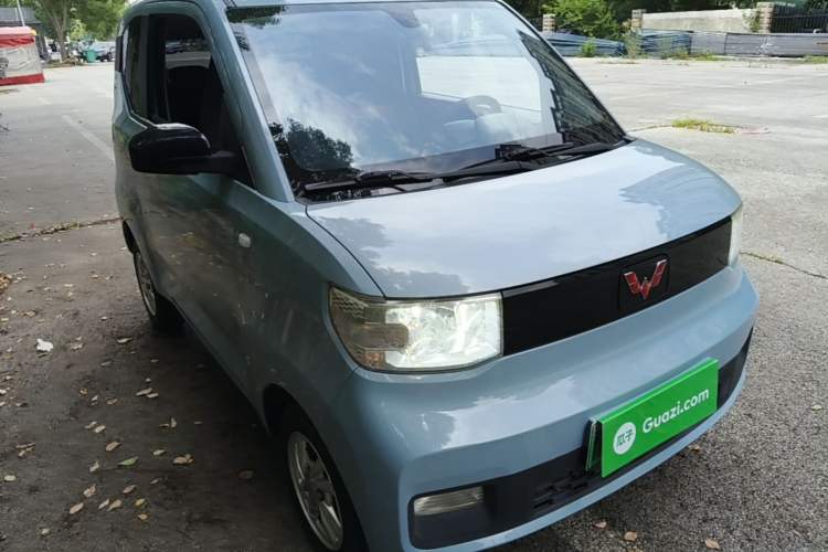 Used Wuling Hongguang MINIEV 2020 Enjoyment Model Lithium Iron Phosphate Front Right 45 Deg