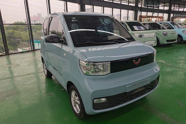 Used Wuling Hongguang MINIEV 2020 Freedom Version Lithium Iron Phosphate Front Right 45 Deg