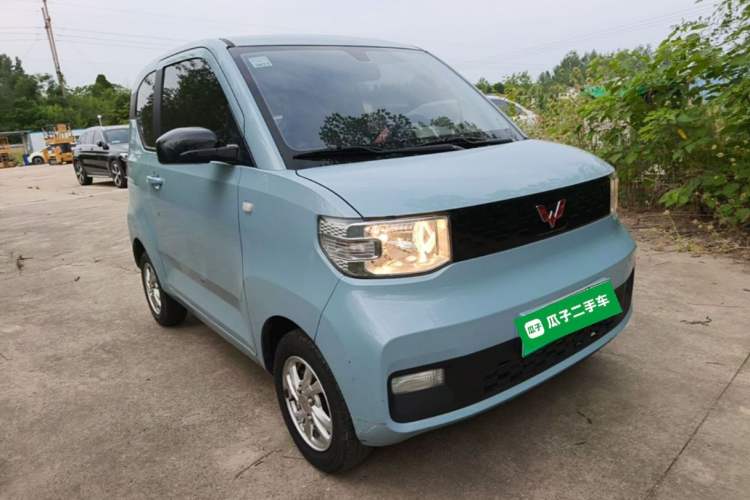 Used Wuling Hongguang MINIEV 2020 Freedom Version Lithium Iron Phosphate Front Right 45 Deg