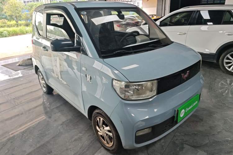 Used Wuling Hongguang MINIEV 2020 Easy Version Lithium-Ion Battery Front Right 45 Deg