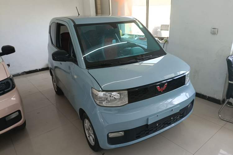Used Wuling Hongguang MINIEV 2020 Freedom Version Lithium Iron Phosphate Front Right 45 Deg