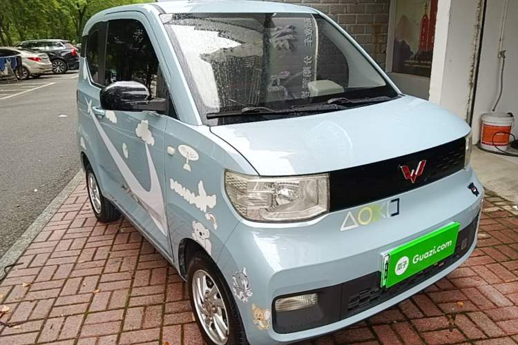 Used Wuling Hongguang MINIEV 2020 Zizai Version Lithium-NMC Front Right 45 Deg