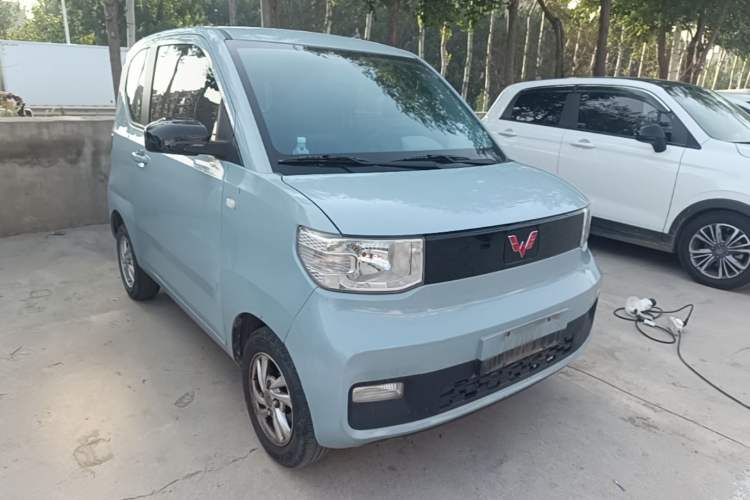 Used Wuling Hongguang MINIEV 2020 Freedom Version Lithium Iron Phosphate Front Right 45 Deg