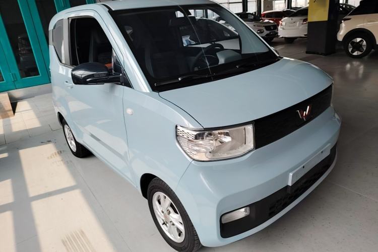 Used Wuling Hongguang MINIEV 2020 Freedom Version Lithium Iron Phosphate Front Right 45 Deg