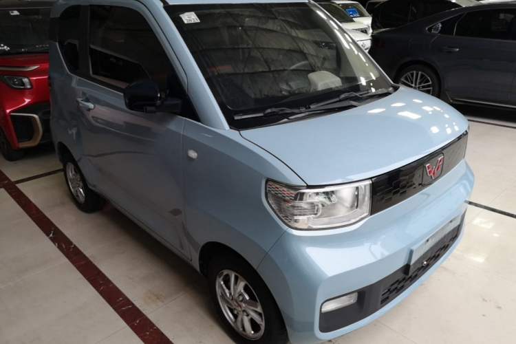 Used Wuling Hongguang MINIEV 2020 Enjoyment Model Lithium Iron Phosphate Front Right 45 Deg