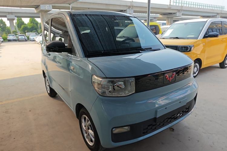 Used Wuling Hongguang MINIEV 2020 Enjoyment Model Lithium Iron Phosphate Front Right 45 Deg