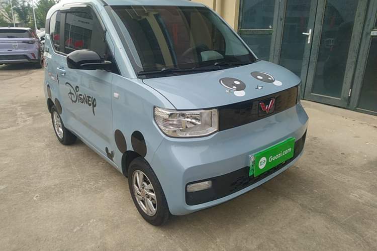 Used Wuling Hongguang MINIEV 2020 Freedom Version Lithium Iron Phosphate Front Right 45 Deg