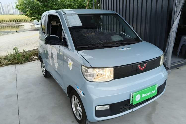 Used Wuling Hongguang MINIEV 2020 Enjoyment Model Lithium Iron Phosphate Front Right 45 Deg