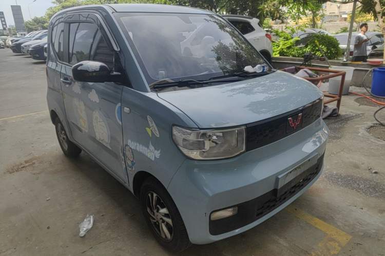 Used Wuling Hongguang MINIEV 2020 Enjoyment Model Lithium Iron Phosphate Front Right 45 Deg