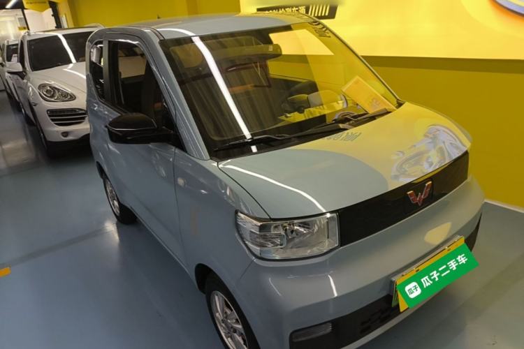 Used Wuling Hongguang MINIEV 2020 Enjoyment Model Lithium Iron Phosphate Front Right 45 Deg