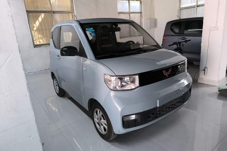 Used Wuling Hongguang MINIEV 2020 Enjoyment Model Lithium Iron Phosphate Front Right 45 Deg