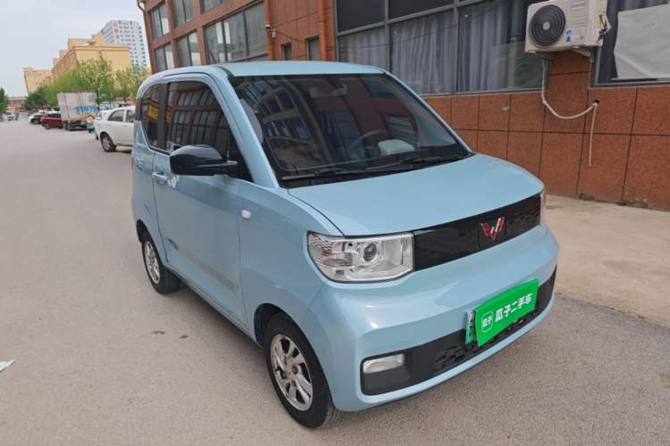 Used Wuling Hongguang MINIEV 2020 Freedom Version Lithium Iron Phosphate Front Right 45 Deg