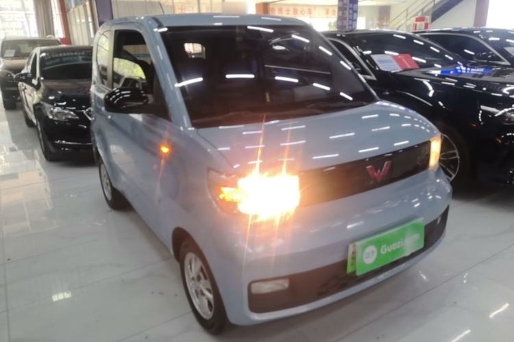 Used Wuling Hongguang MINIEV 2020 Enjoyment Model Lithium Iron Phosphate Front Right 45 Deg