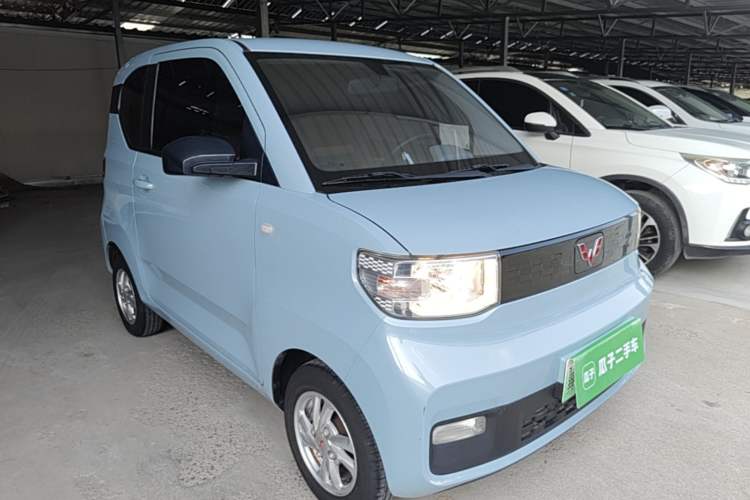 Used Wuling Hongguang MINIEV 2020 Enjoyment Model Lithium Iron Phosphate Front Right 45 Deg