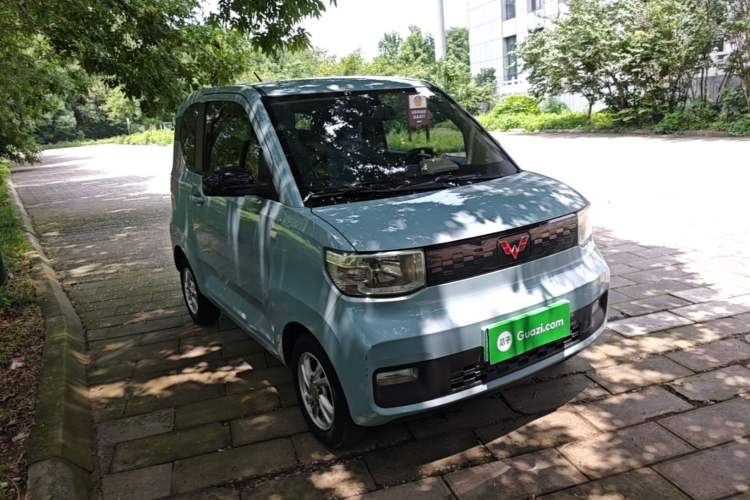 Used Wuling Hongguang MINIEV 2020 Enjoyment Model Lithium Iron Phosphate Front Right 45 Deg
